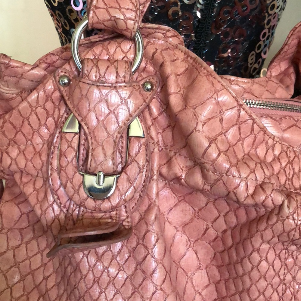 Handbag - Picture 2 of 7